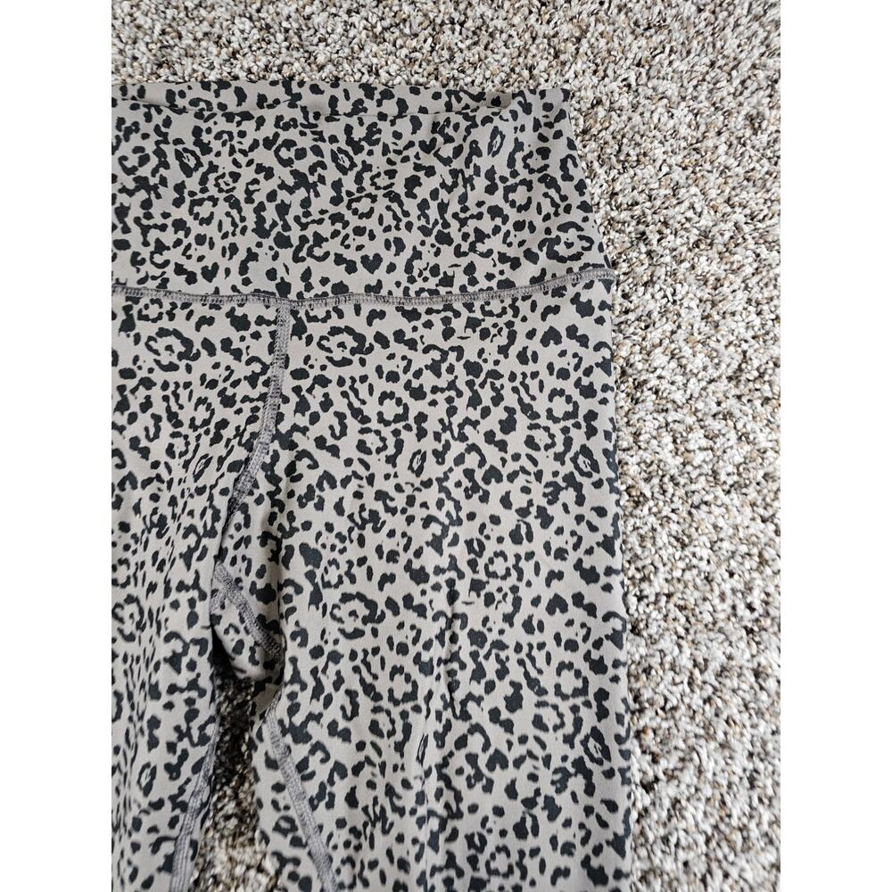 Evolution and Creation EVCR Womens Sz L Athletic Leggings Gray Leopard Print - Picture 2 of 4